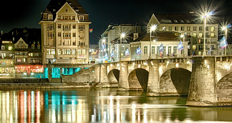 Stadt Basel und der Rhein