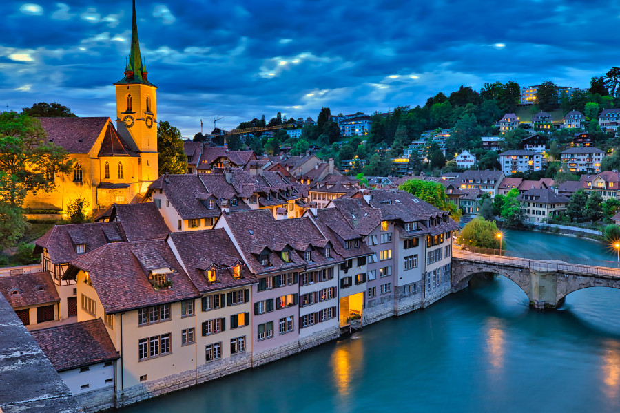 Bern Altstadt Einkaufsmeile Passage Abendverkauf Sonntagsverkauf