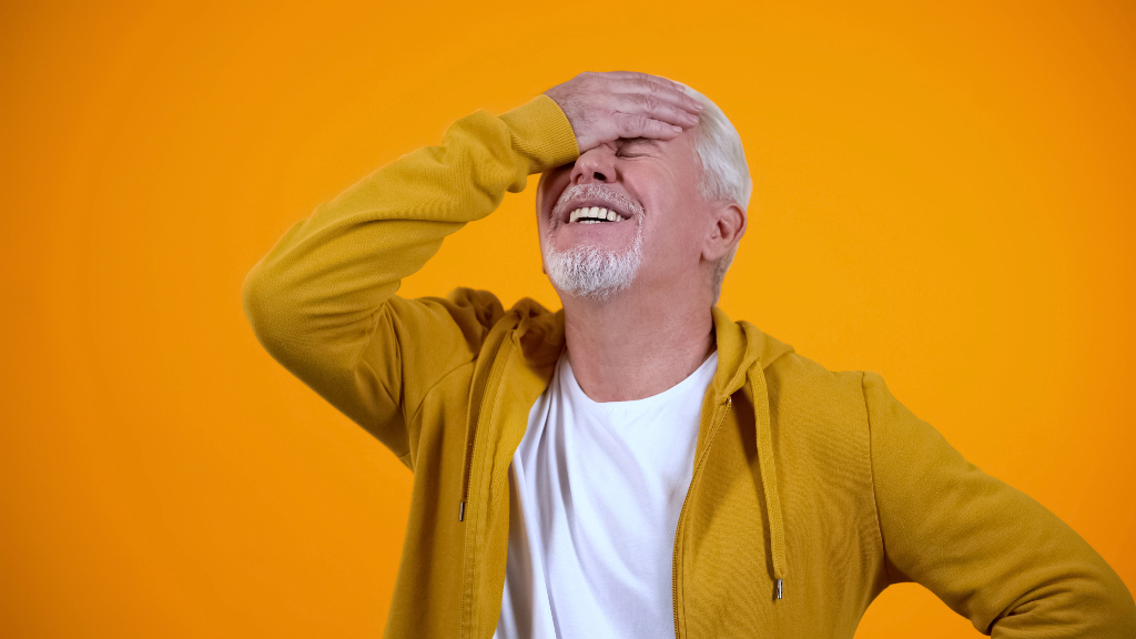 Die AHV-Prognosen: Die AHV-Milliarden-Panne: ie der Bund sich verzockte Facepalm Gesicht Hände Handflächen Geste Alter Mann