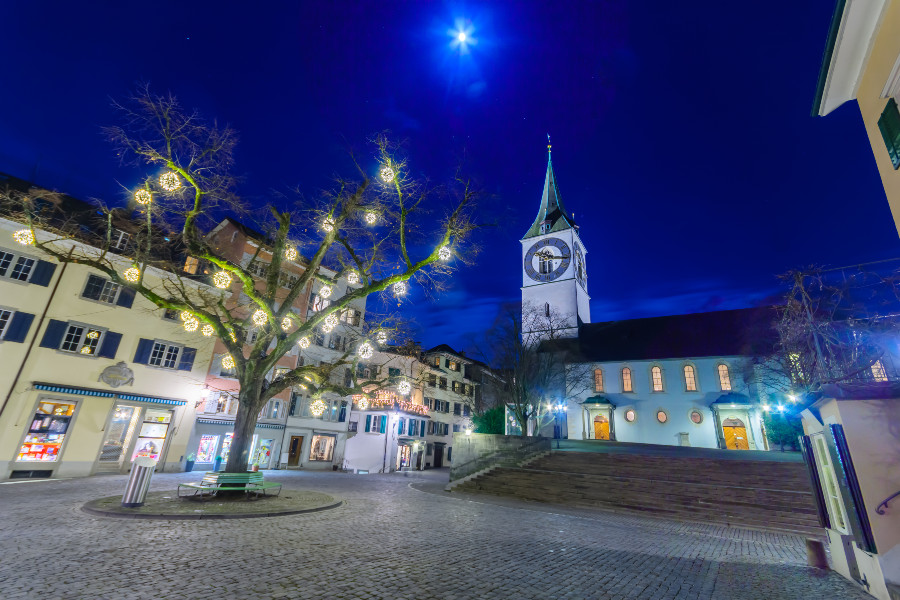 Die spektakuläre Zeitreise durch Zürich! Altstadt Niederdorf St. Peter-Kirche Uhr Turm