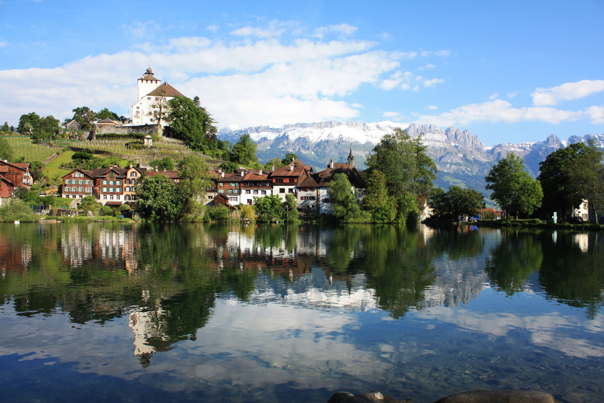 Werdenberg mit See im Rheintal &ndash; Kleinste Stadt der Schweiz