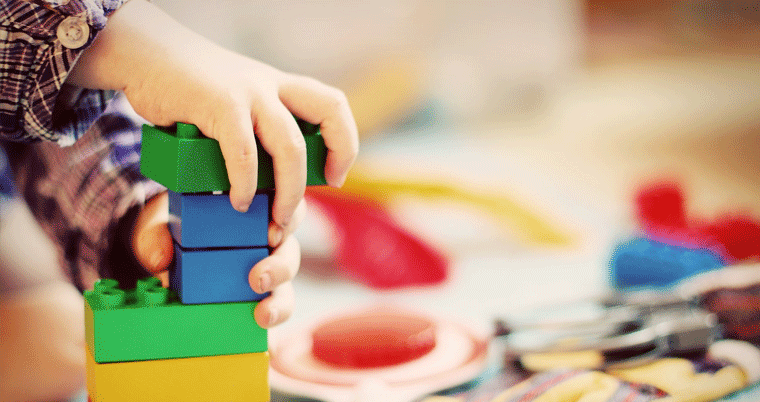 Kind Spielzeug Lego Playmobil Kita
