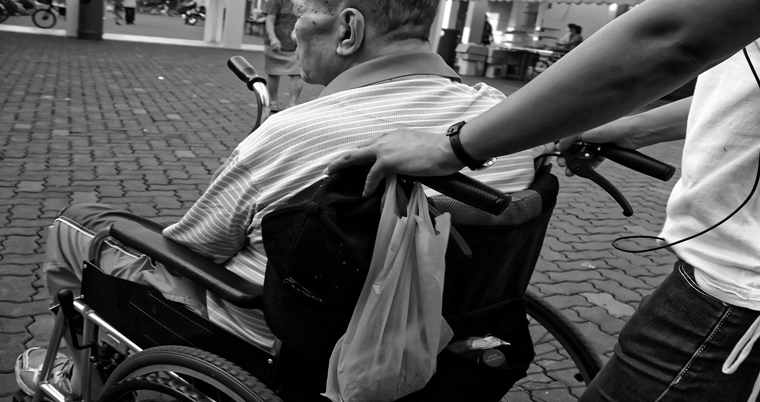 Pflege Altersheim Rollstuhl