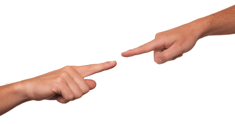 Schuld Finger Hände Vorwurf Streit