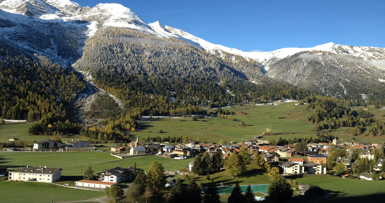 Bergün Bergdorf mit Berge
