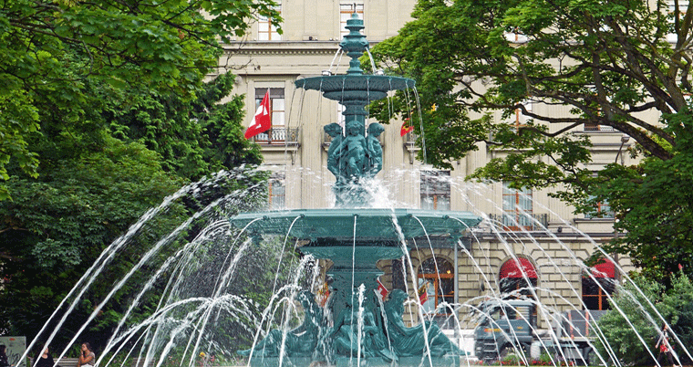 Park in der Stadt Genf mit Brunnen