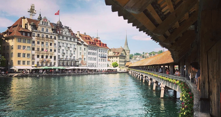 Luzern Kapellbrücke Altstadt